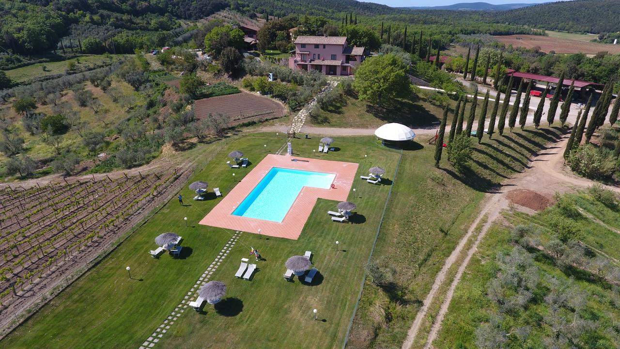 Agriturismo Poggio Corbello La Pesta Dış mekan fotoğraf