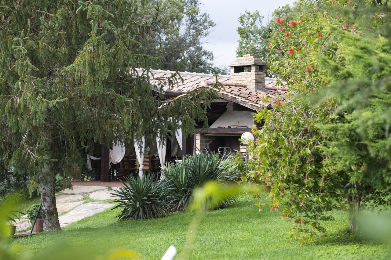 Agriturismo Poggio Corbello La Pesta Dış mekan fotoğraf